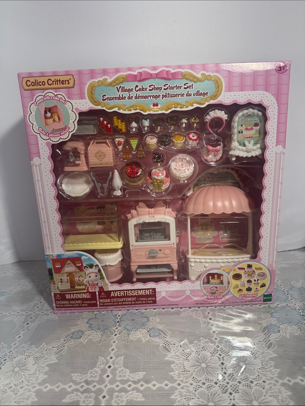 Sylvanian Families Calico Critters Village Cake Shop Starter Set